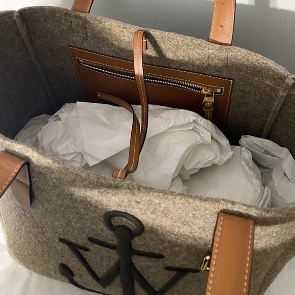 JW Anderson Belt Tote - Picture 3 of 6